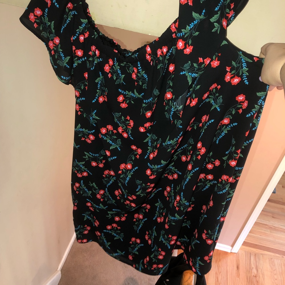 Off the shoulder Vince Camuto dress